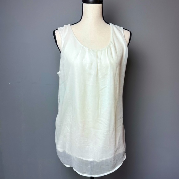 Extra large cream coloured sleeveless blouse - Picture 2 of 4